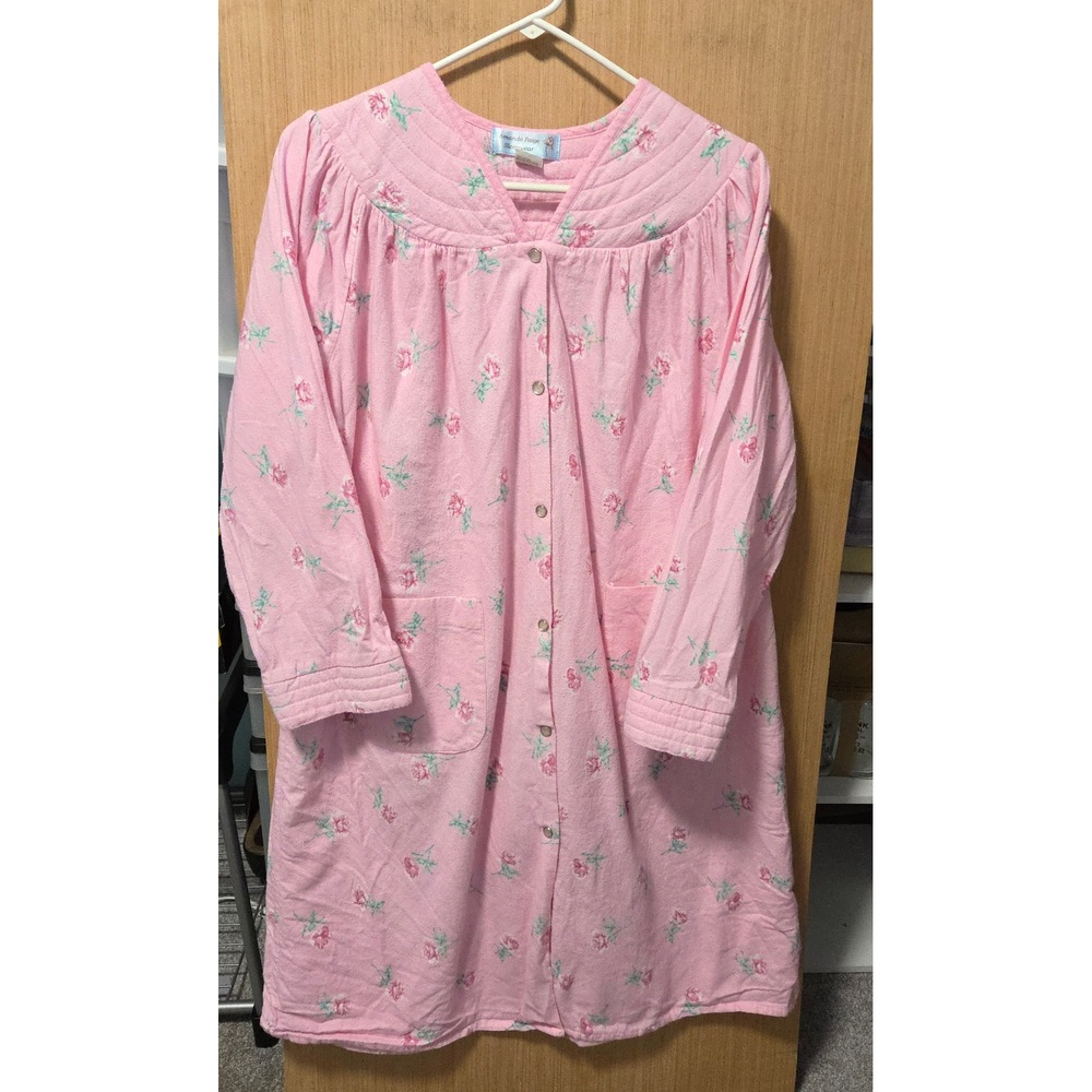 Amanda‎ Paige Sleepwear 2X Pink Shin Length Floral Quilted Pearl Snap Front Robe